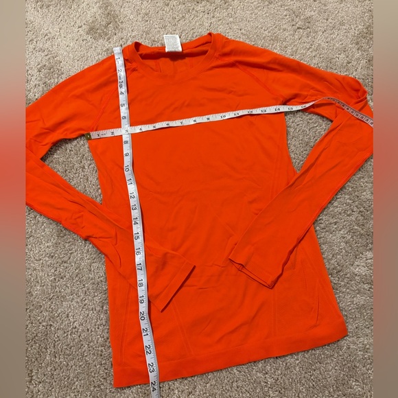 NWOT-Athleta Momentum Seamless Top, XS - Picture 4 of 8